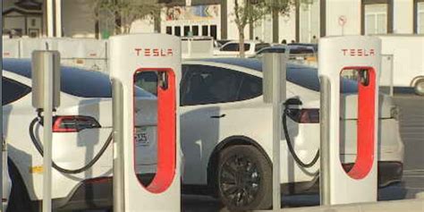 Largest Tesla Charging Station Set To Open In Barstow Ca
