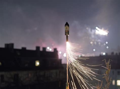 Feuerwerk Tipps Für Ein Gefahrloses Fest Bfu