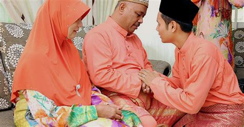 This act of fasting is a kind prayer that is a must for all muslims around the world. Contoh Soalan Hari Raya Aidilfitri - Kuora 4