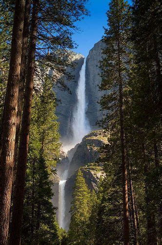 Upper And Lower Yosemite Falls With Images Scenery Waterfall
