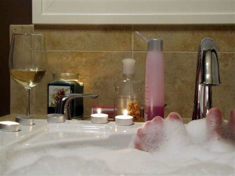 10 Tips For A Romantic Bath Experience For Valentine S Day Or Any Day Holidappy