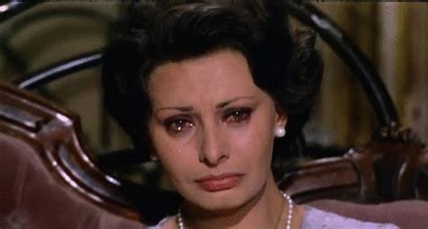 Gifs Que Resumem Todo O Charme De Sophia Loren Lady Moio