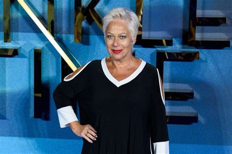 Denise welch breaks down in tears as she announces dad is in hospital whilst talking live on the itv loose women panel. Denise Welch got sober after smashing up her flat