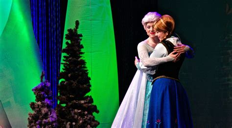 How To Meet Anna Elsa At Disney World Without Long Lines Vacatia