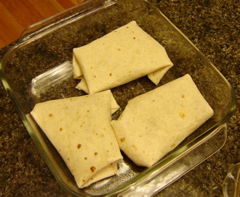 Like any party tradition here on the college housewife, i love a classic theme, with a twist! Apple Enchiladas - Delicious Dessert for Mexican Themed ...