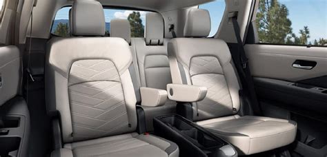 2022 Nissan Pathfinder Interior Features And Dimensions Seating Cargo