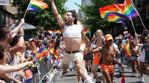 orgullo gay — noticias en la mira con lourdes mendoza