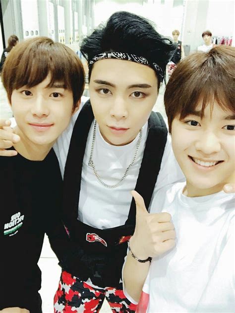 Maybe you would like to learn more about one of these? Pin de Michele Reardon en NCT / WayV | Nct 127, Nct ...