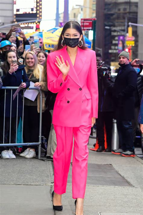 Consider Zendayas Hot Pink Power Suit A Party Dress Alternative