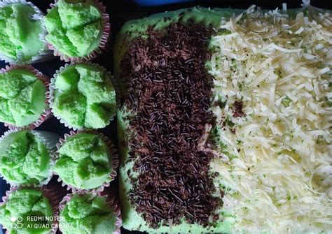 Dalam resep ini akan dibuat bolu gulung pandan, yakni kue bolu dengan tambahan sari daun pandan dan pewarna hijau. Resep Bolu pandan simple,enak dan lembut banget oleh ...