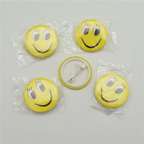 50pcs Smile Face Badges Pin On Button Broochs Smiley Face