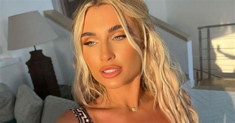 Billie Faiers Fans Divided As She Buys Daughter