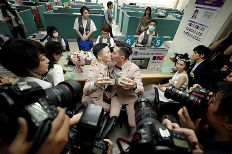 Así Celebró Taiwán Los Primeros Matrimonios Lgbt En Asia Plumas Atómicas