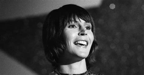Helen Reddy Dies At 78 Sang ‘i Am Woman The New York Times