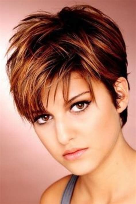 15 Beautiful Short Hairstyles For Spring