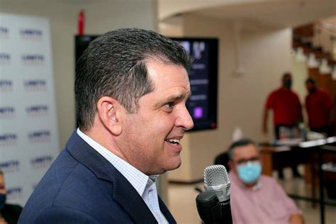 Franco Pacheco Vicepresidente De Lineth Saborío Amarró Votos De