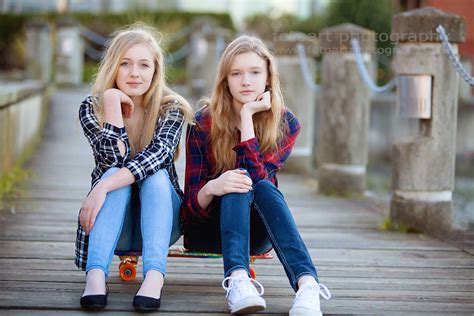 Knowing you have someone upon whom you can rely, and who understands everything about you, is special. best friends {victoria teen and tween photographer} » Foto Art Photography