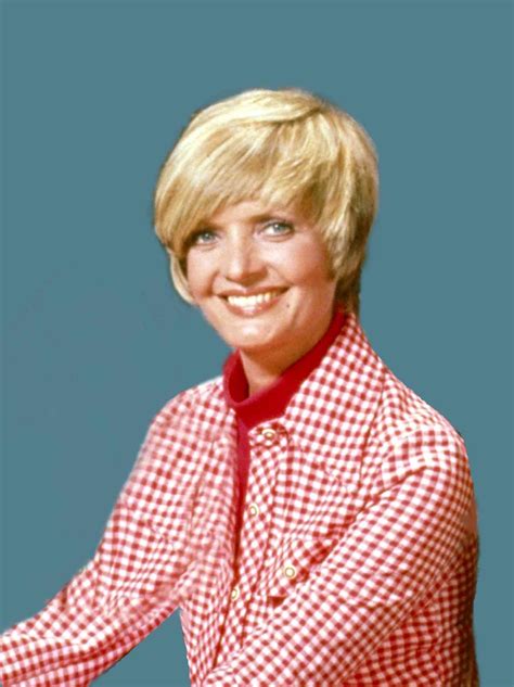 Florence Henderson The Mom From The Brady Bunch Has Passed Away