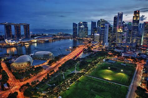 Futuristic city: How the Singapore skyline changed over the past decade ...