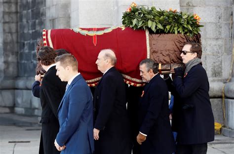 Francos Remains Exhumed After Years Of Controversy Politico