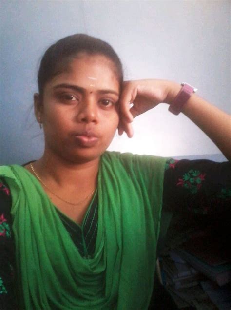 tamil slim village sexy college girl selfie pics femalemms