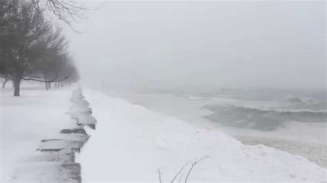 Chicago Blizzard 2015 - Lake Michigan Lakefront - YouTube