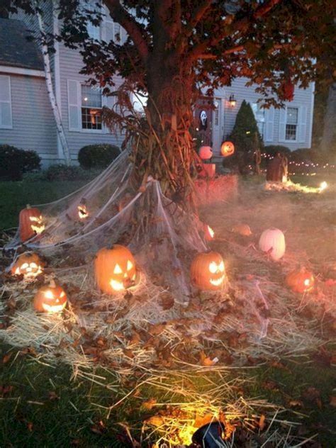 20 Outdoor Halloween Decoration Ideas