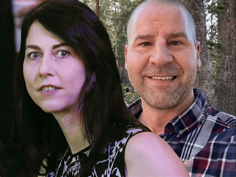 Jeff Bezos Ex Wife Mackenzie Scotts Divorce From Second Husband Finalized
