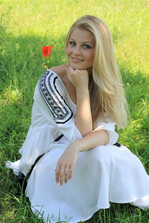Ksenia Is A Romantic Ukrainian Girl Still Believing In Miracles Single Ukrainian Lady Photos
