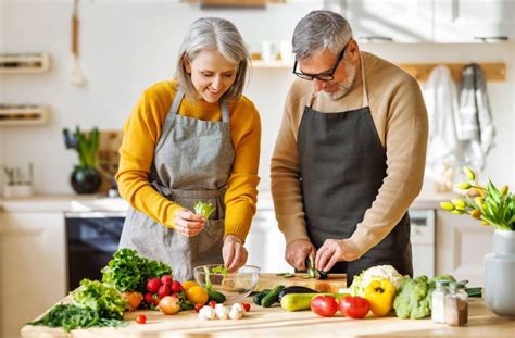 A Beginners Guide To Exercise And Healthy Diet For Seniors Healthifyme