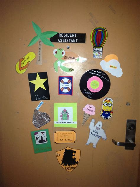 Pin By Kristen Marina On Ra And College Ideas Summer Door Decorations