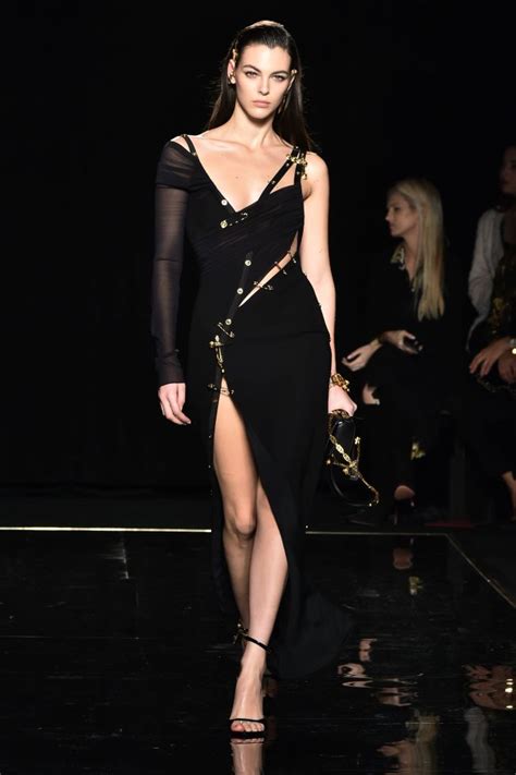 Elizabeth Hurleys Versace Safety Pin Dress Gets A Modern Update