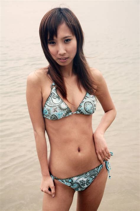 Leuk Aziatisch Meisje In Een Bikini Stock Foto Afbeelding Bestaande My Xxx Hot Girl
