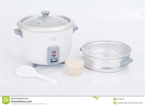 Il riso in bianco può essere preparato in molti modi: Il Fornello Di Riso Bianco Con L'accessorio Da Cucinare Ha ...