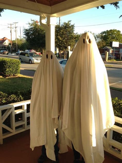 Easy Diy Ghost Couples Halloween Costumes Costume Yeti Couple Halloween Costumes Cool
