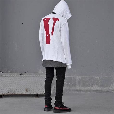 Leave Me Vlone Mens Street Style Vlone Clothing Street Style Outfit