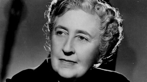 Agatha christie is best known for her detective novels, short story collections, plays and famous detective sleuths hercule poirot and miss marple. Agatha Christie libros y ranking de sus mejores novelas ...