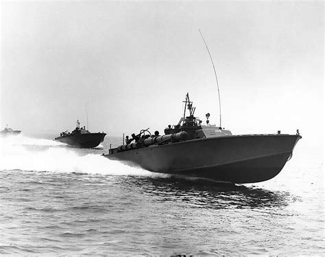 Photo Pt 105 And Two Other Torpedo Boats Of Us Navy Motor Torpedo