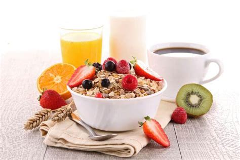 ¿cómo debe ser un desayuno nutritivo y saludable