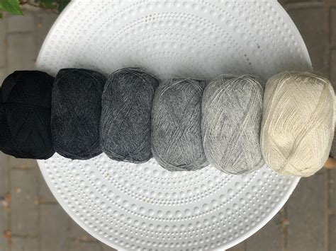 Light Grey New Zealand Wool Yarn 100 Wool Yarn Fingering Etsy Uk