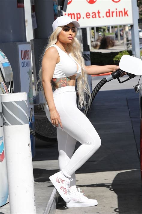 Voluptuous Blac Chyna Showing Her Curves Whilst Pumping Gas The Fappening