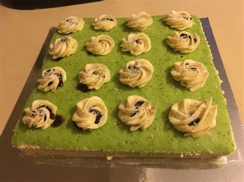 Watch the detailed video on how to make pandan gula melaka sliced cakes at link ruclip.com/video/dj9kg8dj6sk/видео.html if you like this. written by poppy: Resepi kek pandan gula melaka gebu gebas ...