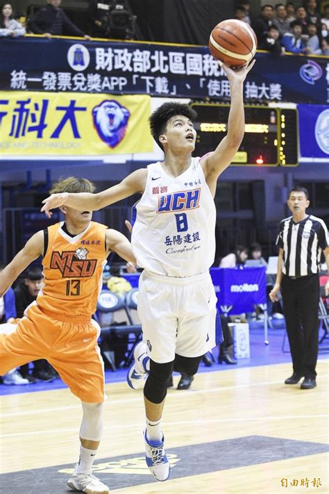 Search for text in url. UBA》李家慷、關達祐成國體未來 率隊擊倒地主健行- 中英對照讀 ...