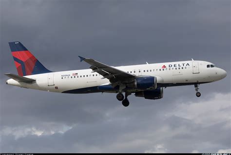 Airbus A320 211 Delta Air Lines Aviation Photo 4868335
