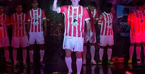 Check spelling or type a new query. Necaxa presentó sus nuevos uniformes en su regreso a la ...