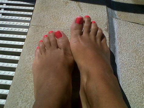 Mia Roses Feet