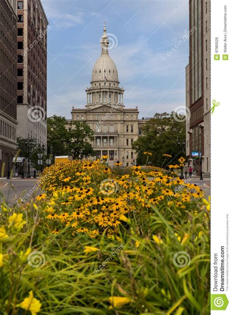Michigan State Capitol Stock Photo Image Of Monument 97985526