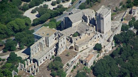 From wikimedia commons, the free media repository. Centre-ville d'Arles, Arles location de vacances à partir ...