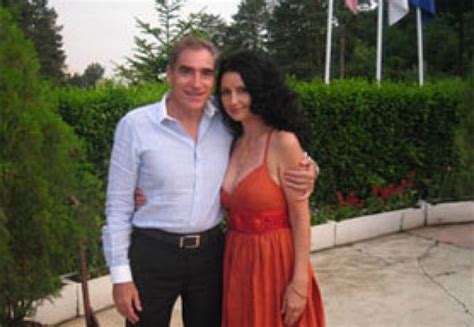 Petre roman şi cristi puiu au participat la înregistrarea emisiunii carrefour de l'europe, ce a avut loc la snspa miercuri seara. Petre Roman si iubita lui insarcinata se casatoresc