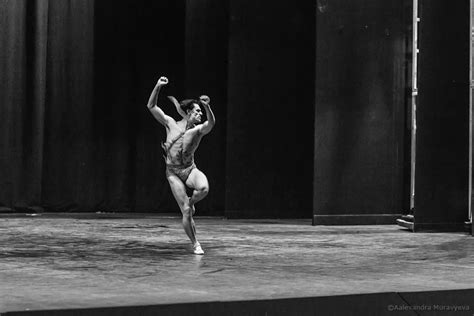 pin by cyberian archivist on dancers sergei polunin expressions photography male dancer